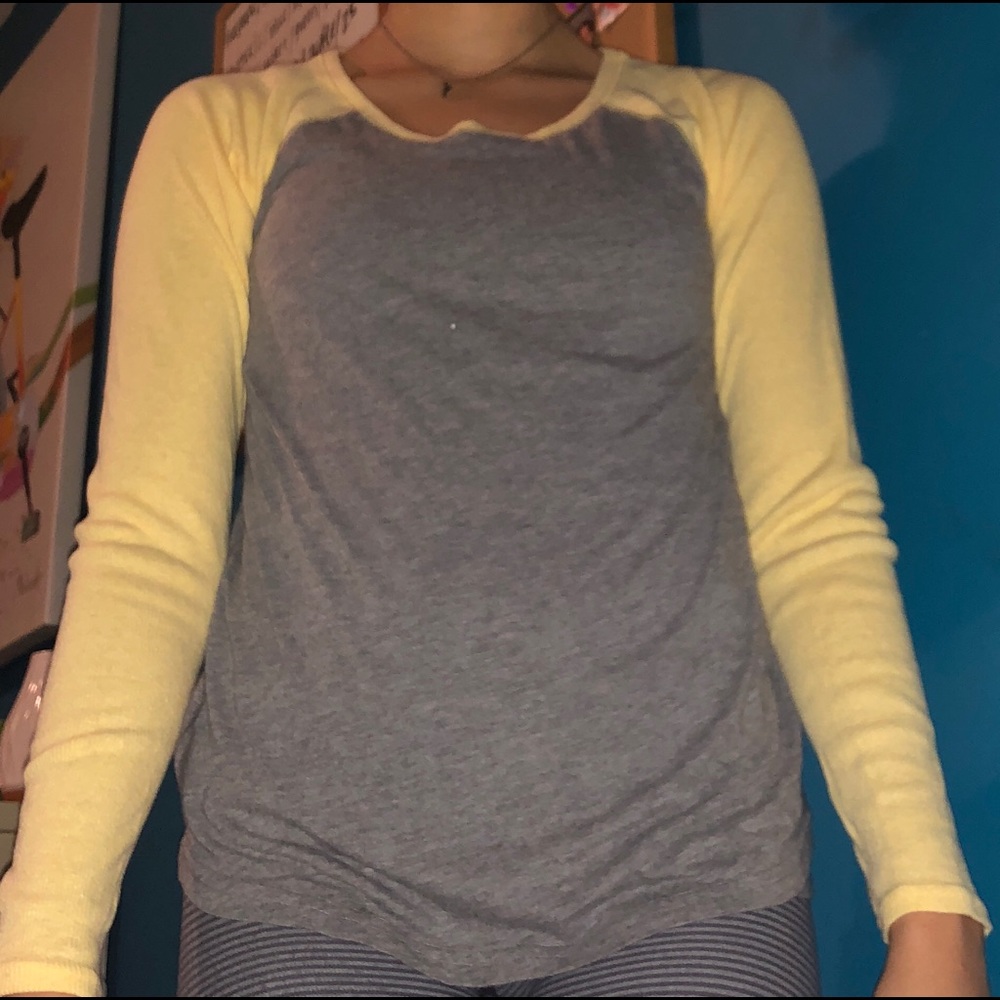 Top - Picture 2 of 2